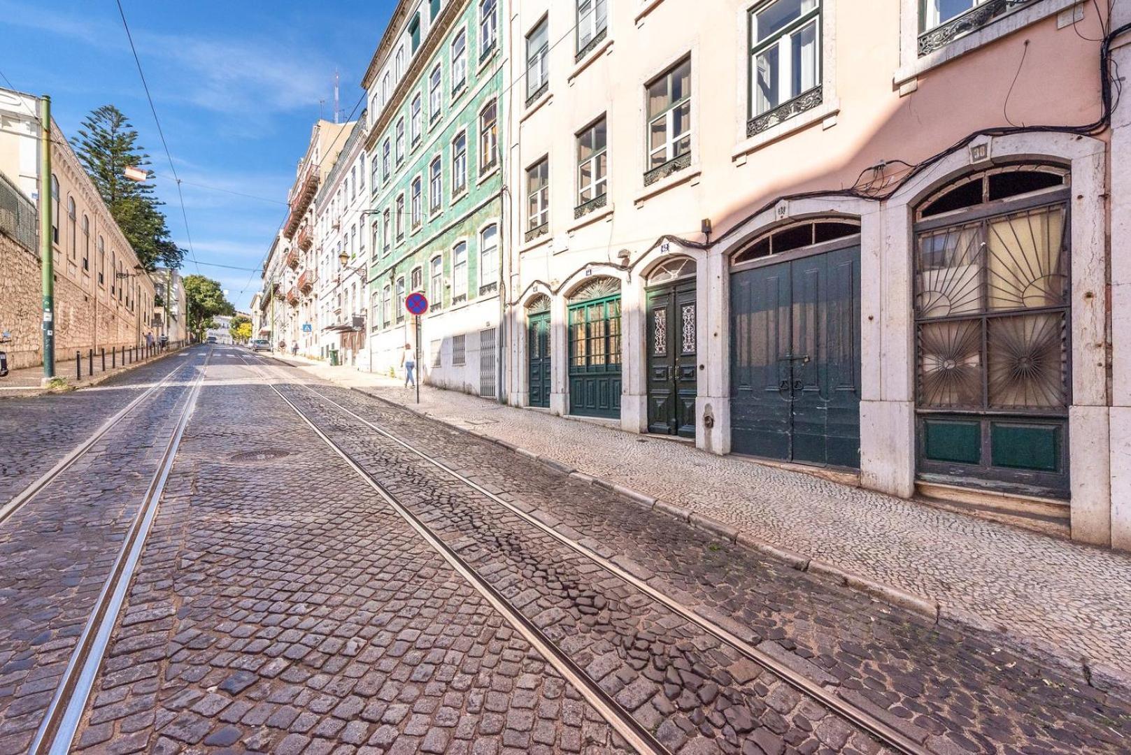 Guestready - Porta De Alfama, For Up To 6 Guests! Lägenhet Lisboa Exteriör bild
